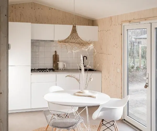 Noyr. Tiny House Hébergement de vacances